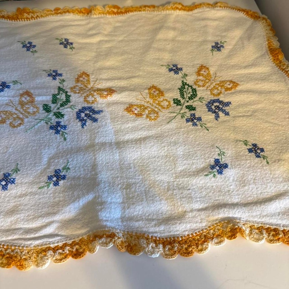 Vintage Hand Embroidered Tablecloth Butterfly Floral Crochet Trim 35x14 White